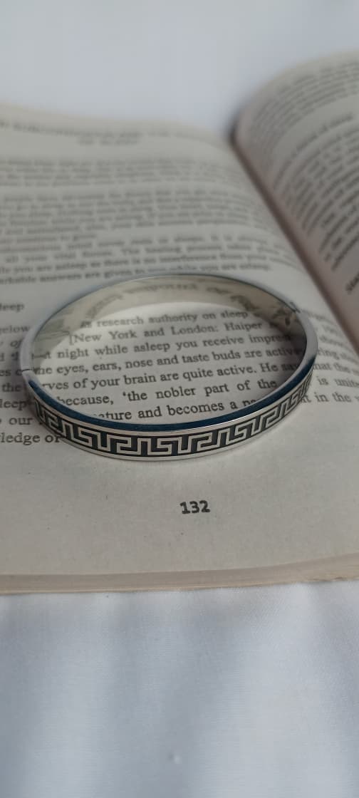 Classic Silver Bangle with Greek Key Design – Timeless Unisex Style